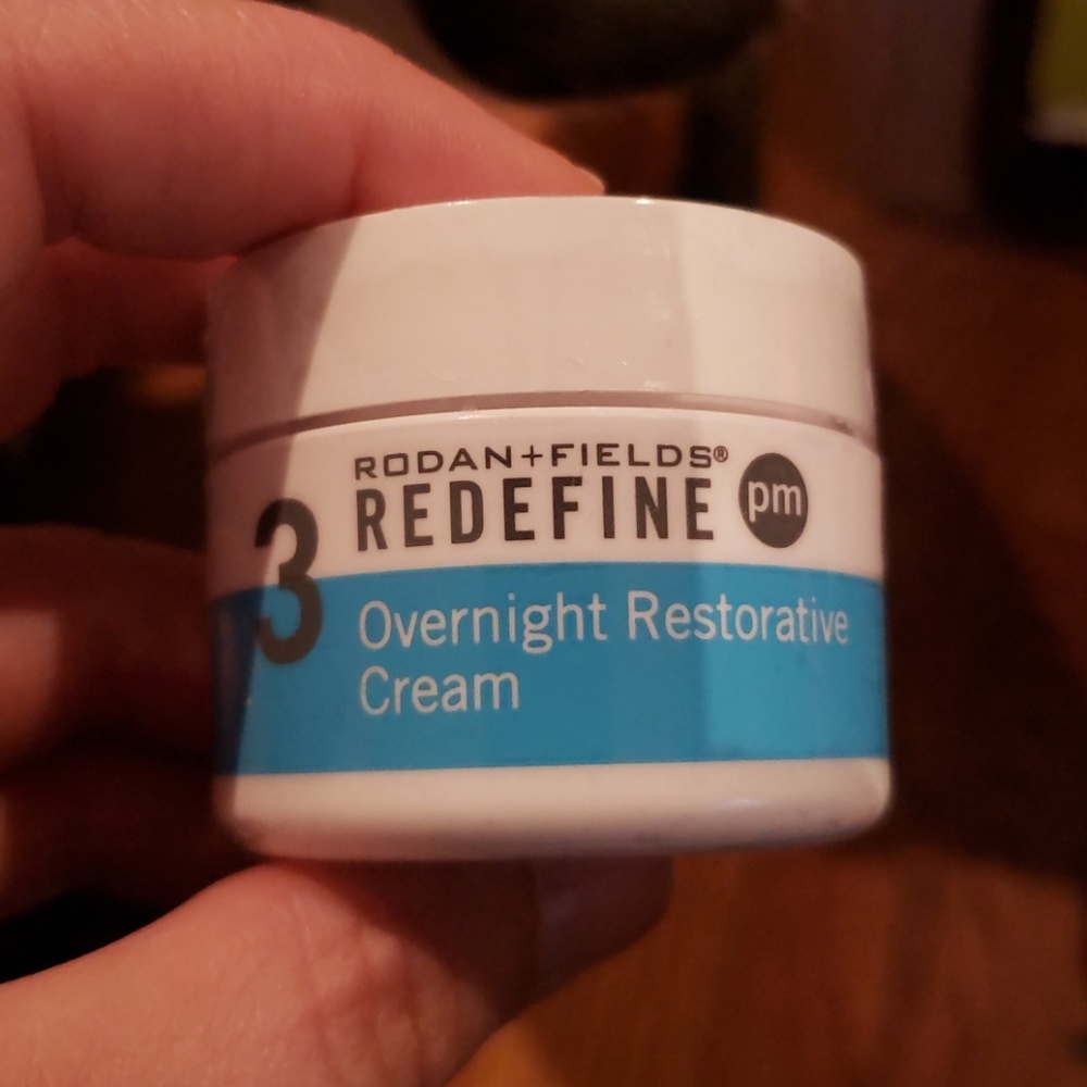 Overnight restorative cream